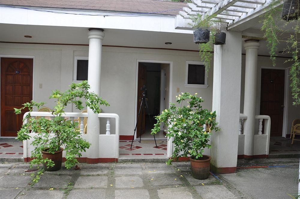 Seabird International Resort 3*
